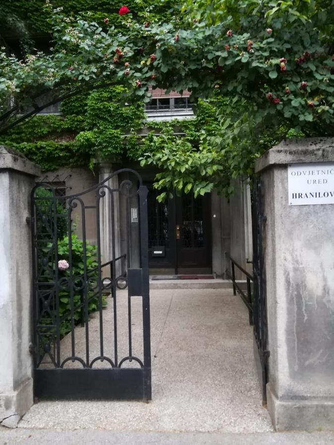 Mazuranic Square Apartment Zagreb Bagian luar foto